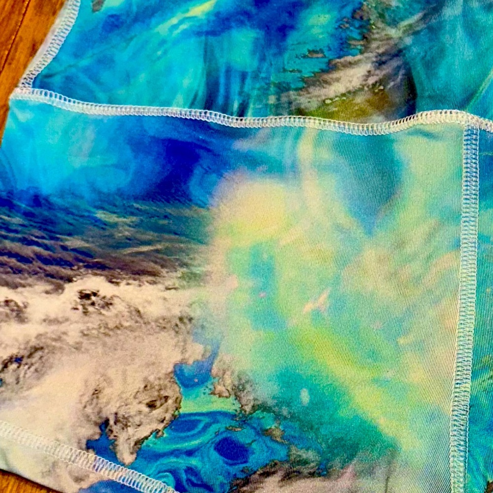 Fleo “Arctic Blast” OG Medium Vibrant Blue and Green Athletic Shorts